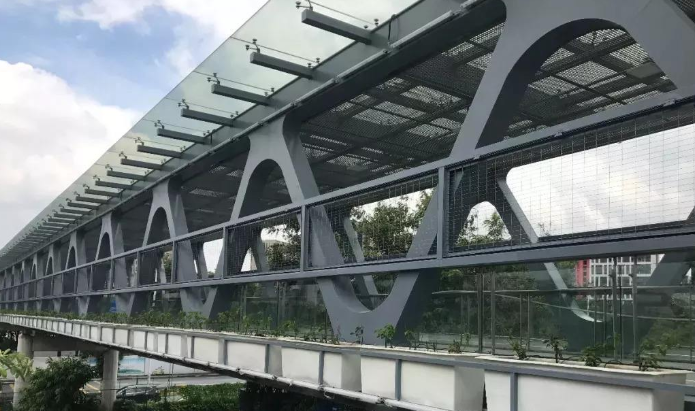 介休论管桁架结构工程弯管加工防锈处理的方法